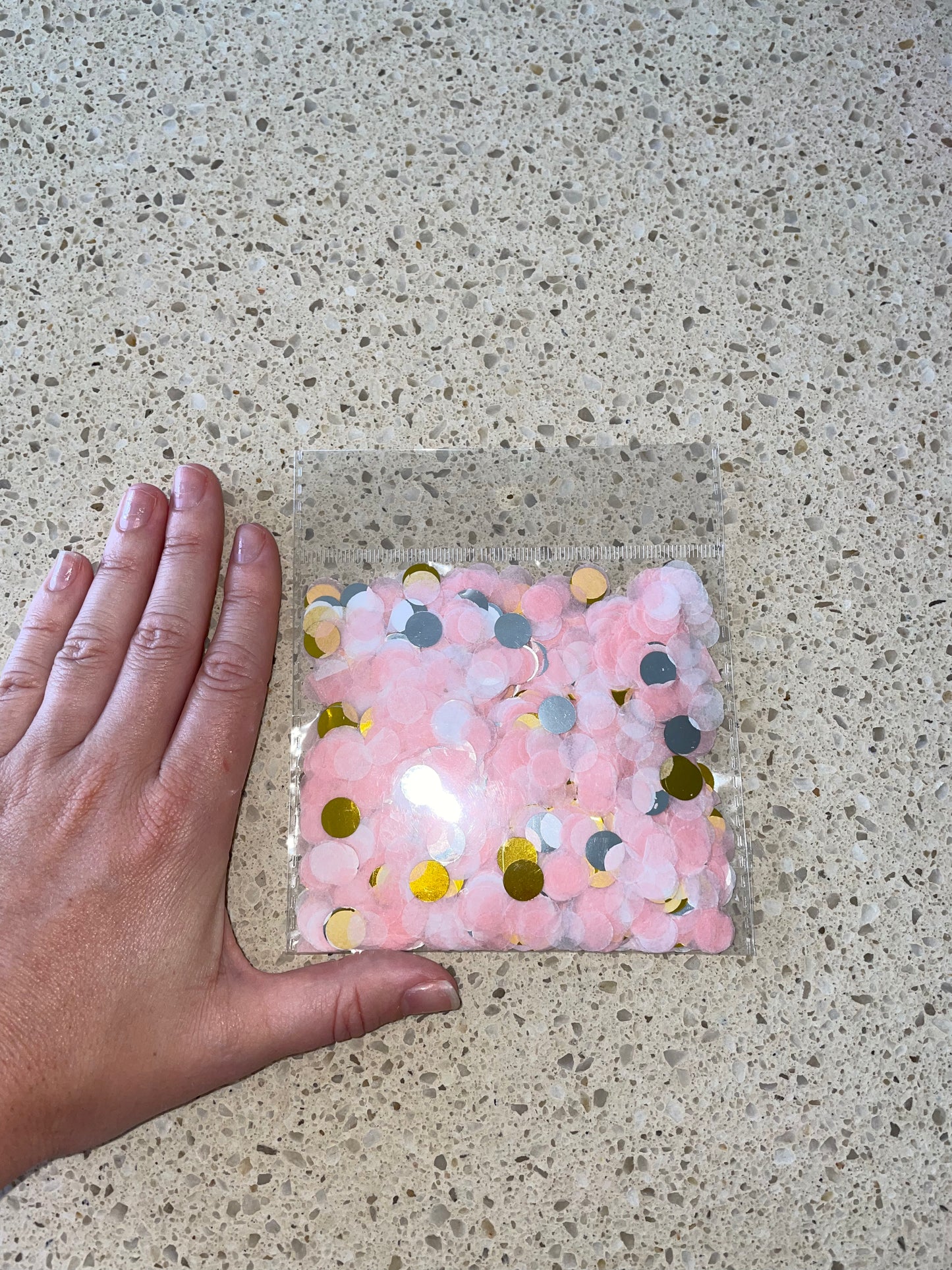 Round Wedding Confetti- 6 Colours