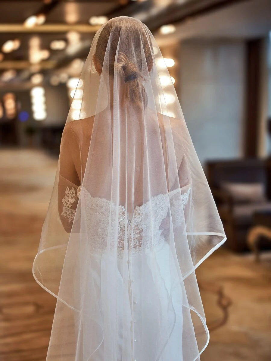Contrast Binding Bridal Veil- Long